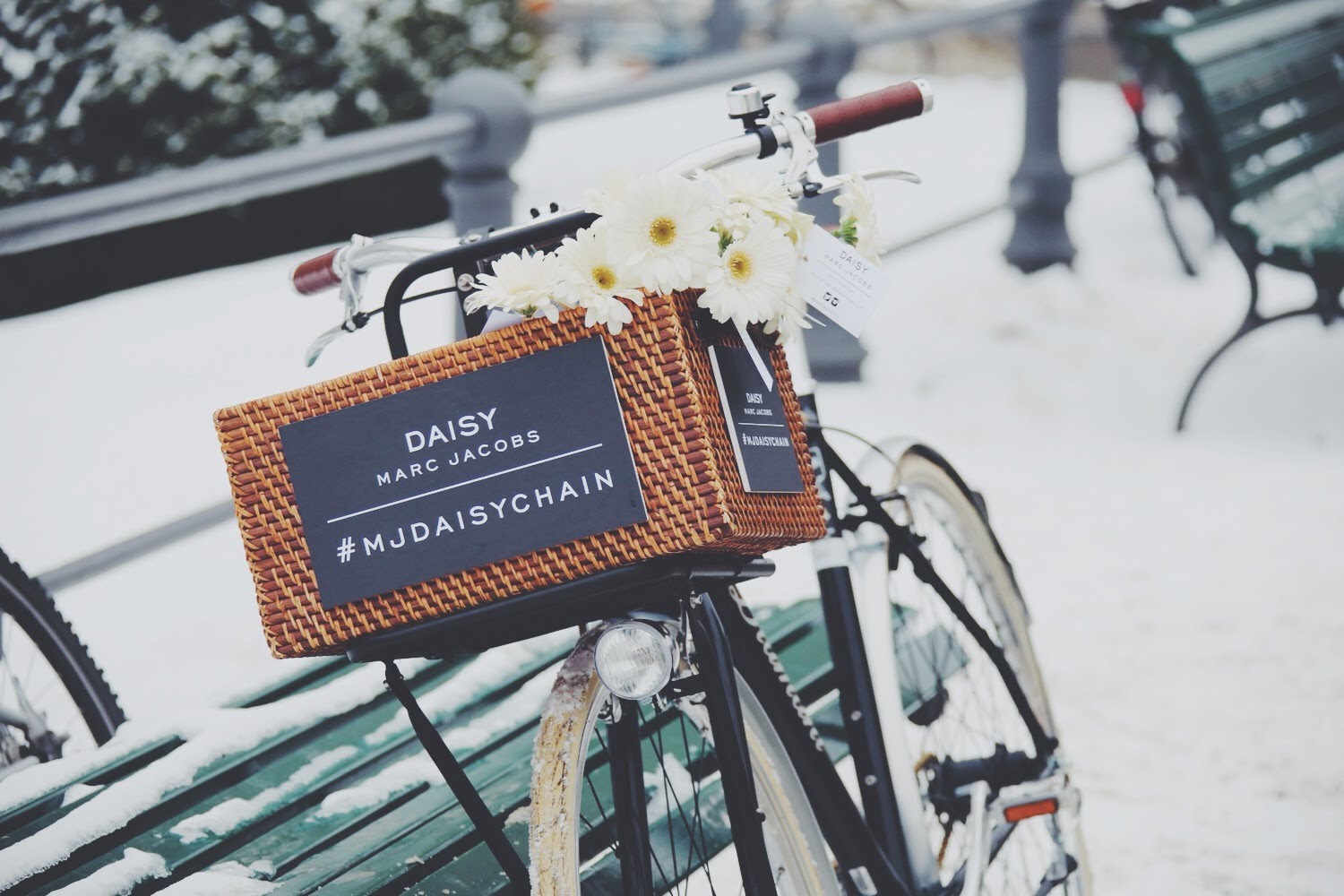 marc jacobs tweet shop